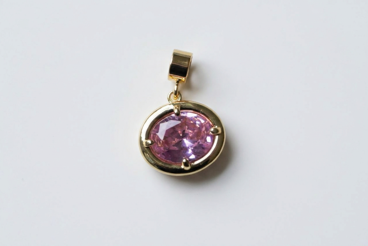 Oria Charm by Shukstack – detail view
